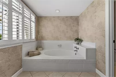 9520 SW Lakeside Dr, Tigard, OR 97224 - Photo 43