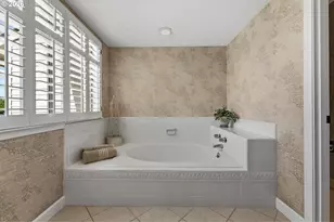 9520 SW Lakeside Dr, Tigard, OR 97224 - Photo 43