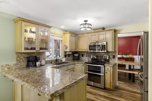 11121 NW 22nd Ct, Vancouver, WA 98685 - Photo 9