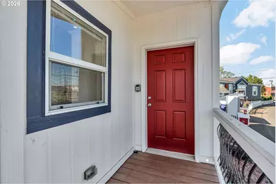 570 N 10th Ave #2, Cornelius, OR 97113 - Photo 5