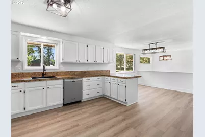 16720 SE Valley View Rd, Milwaukie, OR 97267 - Photo 9