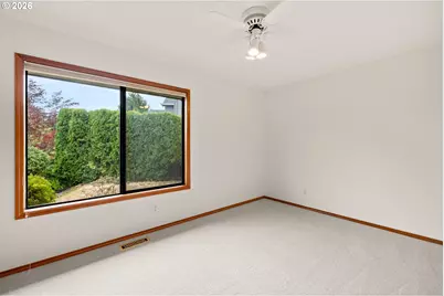 11734 SE Banbury Cir, Happy Valley, OR 97086 - Photo 19