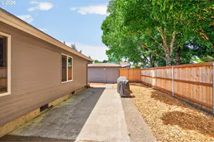671 NW Allen Ct, McMinnville, OR 97128 - Photo 45