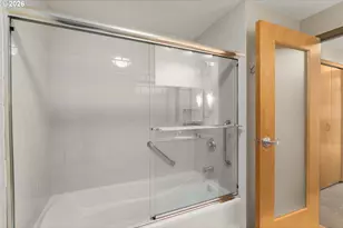 1221 SW 10th Ave, Portland, OR 97205 - Photo 19