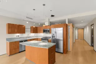 1221 SW 10th Ave, Portland, OR 97205 - Photo 11