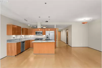 1221 SW 10th Ave #702, Portland, OR 97205 - Photo 9