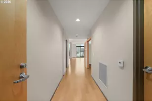 1221 SW 10th Ave, Portland, OR 97205 - Photo 21