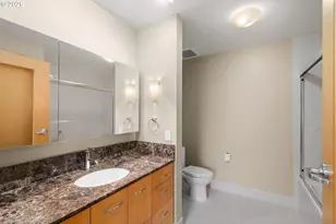 1221 SW 10th Ave, Portland, OR 97205 - Photo 21