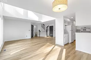 3676 Spring Ln, Lake Oswego, OR 97035 - Photo 11