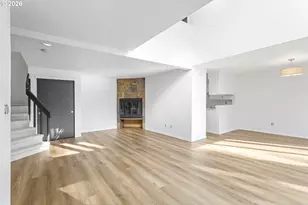 3676 Spring Ln, Lake Oswego, OR 97035 - Photo 5