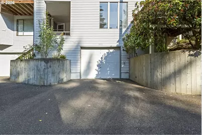 3676 Spring Ln, Lake Oswego, OR 97035 - Photo 3