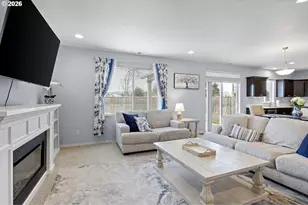 5290 Squirrel St, Springfield, OR 97478 - Photo 7