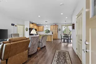 381 Studebaker Spur 2, Castle Rock, WA 98611 - Photo 3