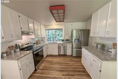 2901 Timberline Dr, Eugene, OR 97405 - Photo 9