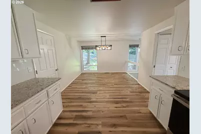 2901 Timberline Dr, Eugene, OR 97405 - Photo 11