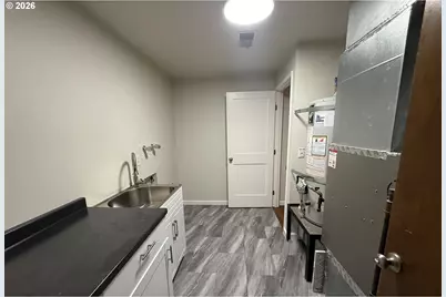 2901 Timberline Dr, Eugene, OR 97405 - Photo 23