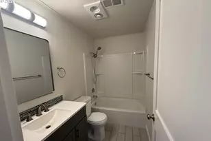 2901 Timberline Dr, Eugene, OR 97405 - Photo 17