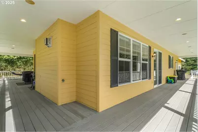 8100 Briar Ln, Tillamook, OR 97141 - Photo 11