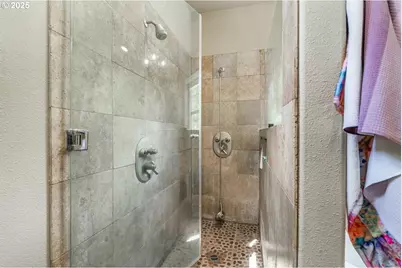 8100 Briar Ln, Tillamook, OR 97141 - Photo 43