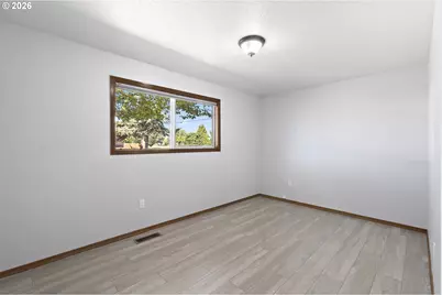 1438 SE Cochran Dr, Gresham, OR 97080 - Photo 21