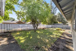 1438 SE Cochran Dr, Gresham, OR 97080 - Photo 29