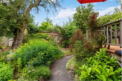 6635 NE Mallory Ave, Portland, OR 97211 - Photo 39