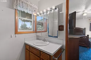 10301 Emily Dr, Island City, OR 97850 - Photo 25
