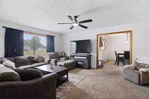 10301 Emily Dr, Island City, OR 97850 - Photo 13