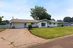 10301 Emily Dr, Island City, OR 97850 - Photo 35