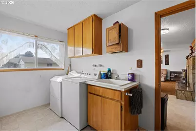 10301 Emily Dr, Island City, OR 97850 - Photo 19
