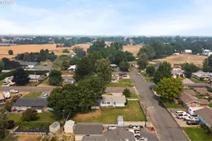 10301 Emily Dr, Island City, OR 97850 - Photo 31