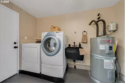 2112 NW 15th Ct, Gresham, OR 97030 - Photo 29