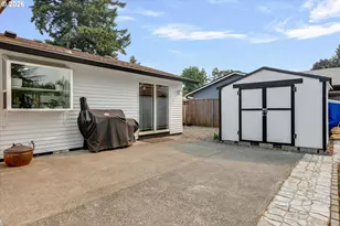 2112 NW 15th Ct, Gresham, OR 97030 - Photo 33