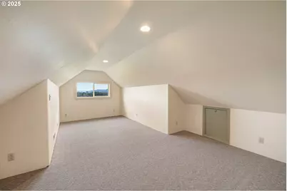 [Address not provided], Creswell, OR 97426 - Photo 9