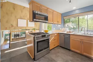 2760 Malibu Way, Eugene, OR 97405 - Photo 9