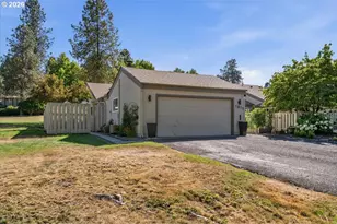1871 SE Lexington Circle, Salem, OR 97301 - Photo 3