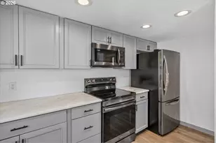 1871 SE Lexington Circle, Salem, OR 97301 - Photo 17