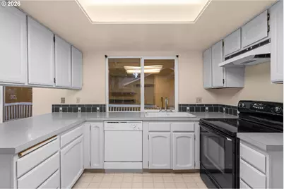 17514 Schalit Way, Lake Oswego, OR 97035 - Photo 11