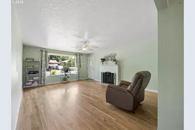 3267 SE 179th Ave, Portland, OR 97236 - Photo 9