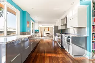 5544 SW Wilbard St, Portland, OR 97219 - Photo 9