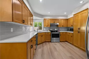 68323 E Twinberry Loop, Mount Hood Village, OR 97067 - Photo 11