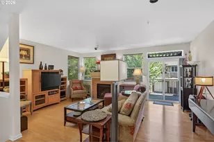 10813 SW Canterbury Ln, Tigard, OR 97224 - Photo 3