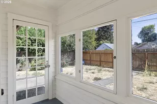 942 NE Summer St, Salem, OR 97301 - Photo 17