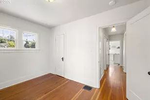 942 NE Summer St, Salem, OR 97301 - Photo 23
