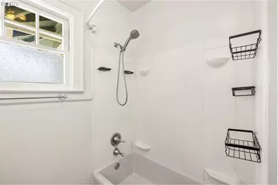 942 NE Summer St, Salem, OR 97301 - Photo 21