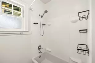 942 NE Summer St, Salem, OR 97301 - Photo 21