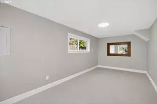 9824 SW 56th Ave, Portland, OR 97219 - Photo 23