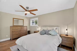 9824 SW 56th Ave, Portland, OR 97219 - Photo 15