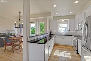 9061 SW 155th Ave, Beaverton, OR 97007 - Photo 9
