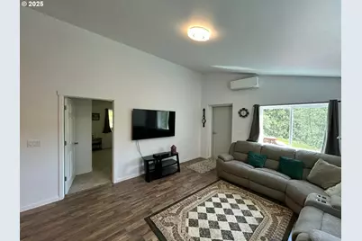 1690 Skyline Dr, Tillamook, OR 97141 - Photo 5